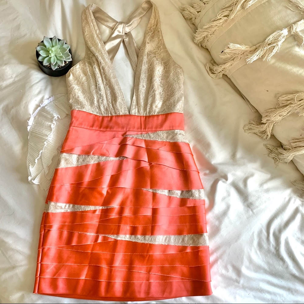 NWOT Bebe Plunge Neck sleeveless Cocktail Dress